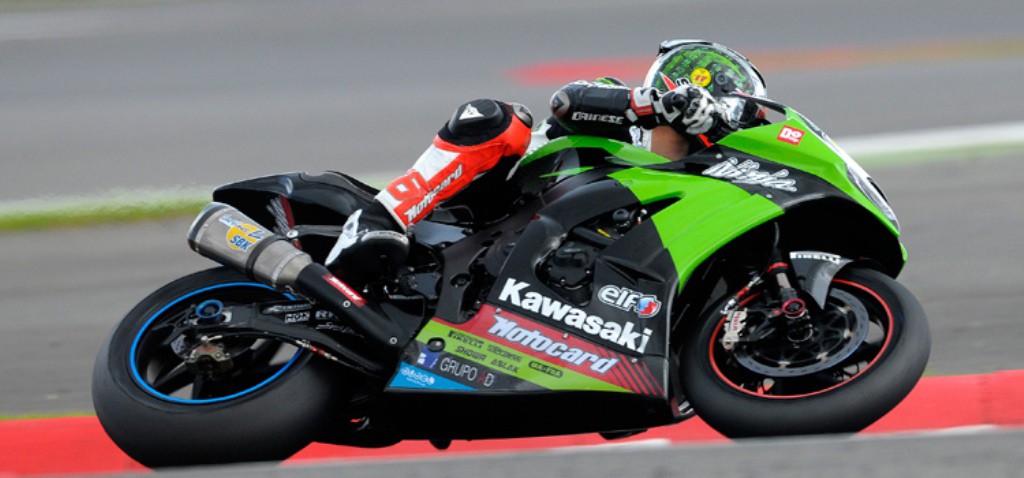 Sykes, Lowes y Barrier lideran el Warm up en Silverstone