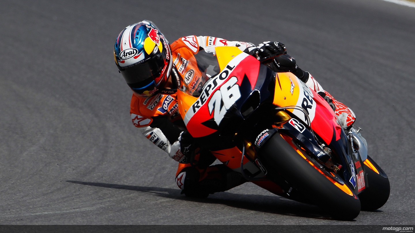 Dani Pedrosa machaca los cronos de MotoGP en Valencia y es poleman