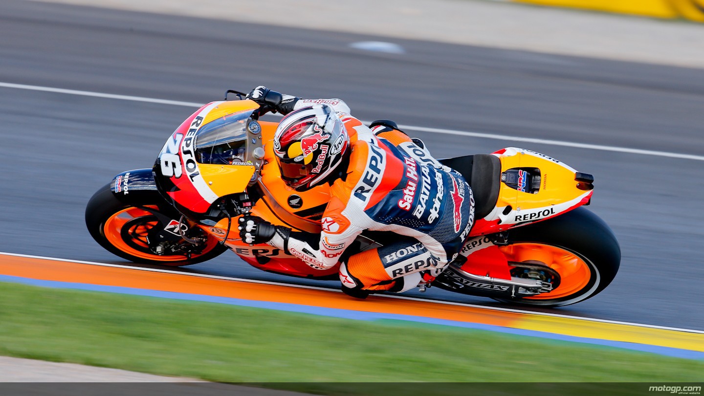 Dani Pedrosa brilla en MotoGP Valencia en unas condiciones difíciles
