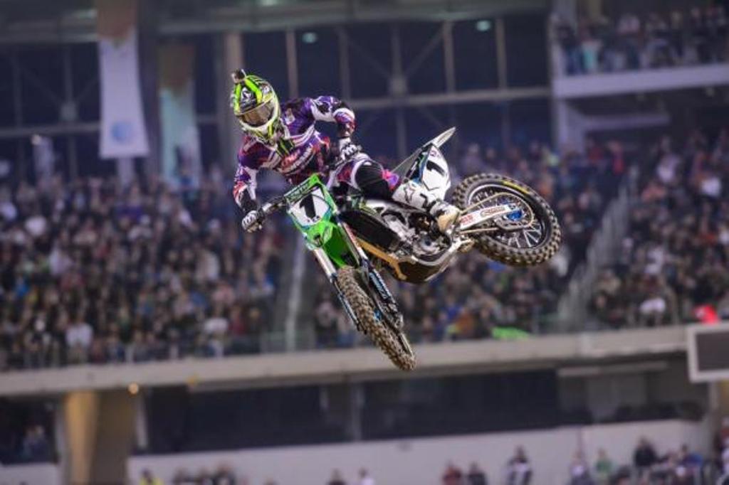 Villopoto gana la cita AMA SX de Arlington con Stewart KO