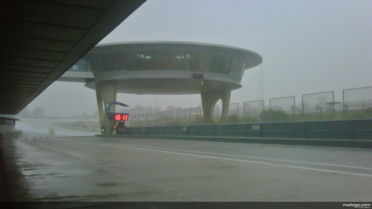 Miller y Redding los mejores del día 2 de test Moto3 y Moto2 en Jerez