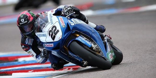 Alex Lowes domina los entrenos libres del BSB en Thruxton