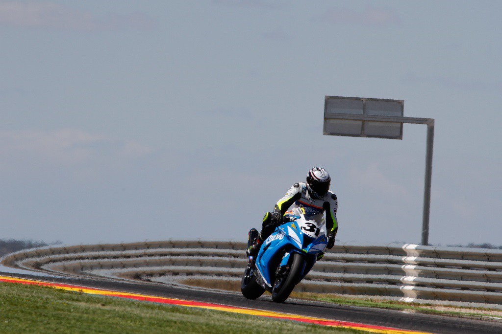 Morales gana el duelo con Forés en Stock Extreme CEV en Motorland Aragón