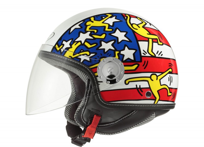 La marca AXO presenta sus cascos by Keith Haring