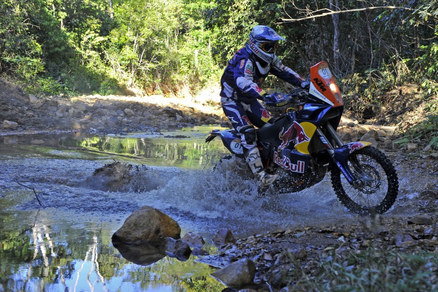 Gonçalves gana el Rally dos Sertoes 2013, con Despres 2º y Coma 3º