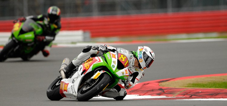 Nocco, Sofuoglu, Bergman y Fabrizio los más rápidos FP1 SBK en Magny-Cours