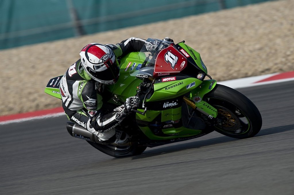 Guarnoni, Sykes y Lowes los mejores del Warm up SBK en Nürburgring