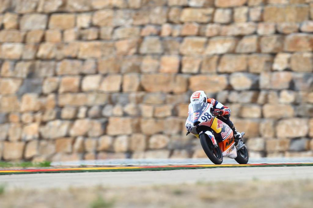 Hanika marca la pole de la última cita de la Rookies Cup 2013 en Motorland