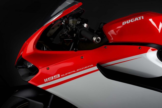 Ducati-1199R-Panigale-Superleggera14