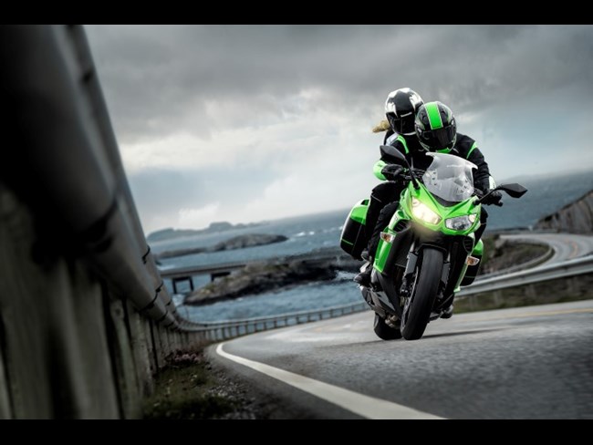 Kawasaki presenta sus novedades para la Z1000SX 2014