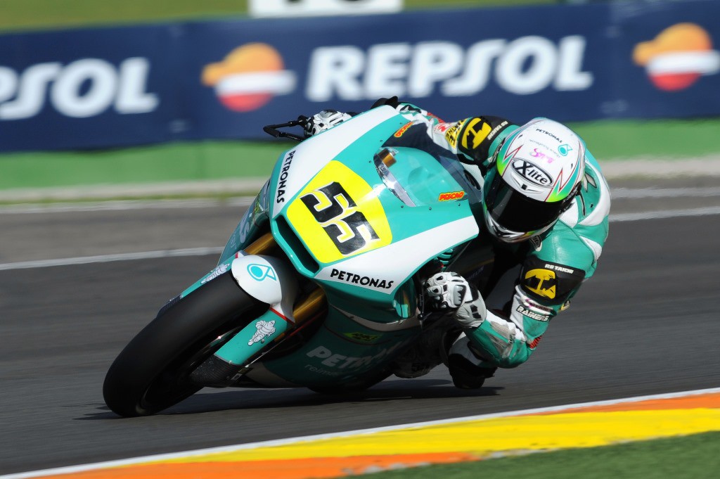 Syahrin triunfa en la carrera Moto2 CEV Valencia, con Mariñelarena 2º y Ramos 3º