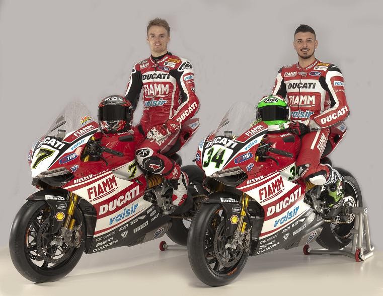 Presentación del equipo Ducati SBK 2014 con Davies y Giugliano