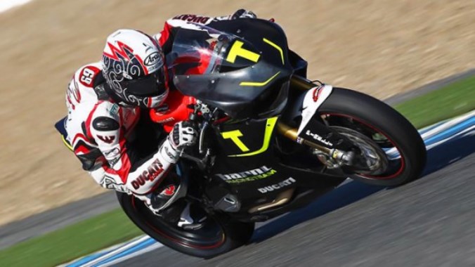 Mercado y Jezek de test Superstock en Motorland Aragón