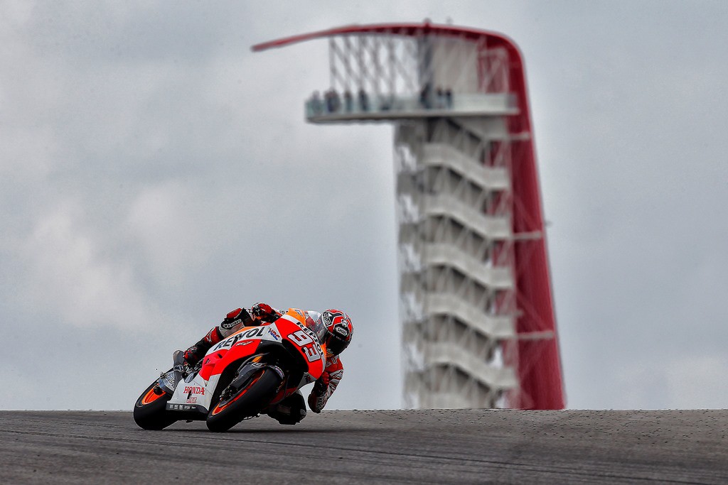 Marc Márquez controla la carrera de MotoGP en Austin, Pedrosa 2º y Dovi 3º