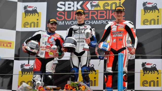 Tuuli y Valk dominan las carreras STK 600 y 1000 en Assen