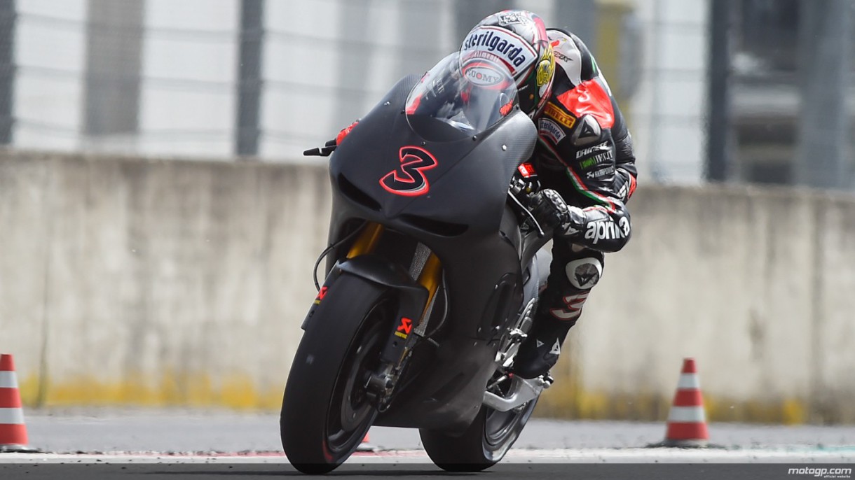 Max Biaggi de test Aprilia MotoGP en Mugello