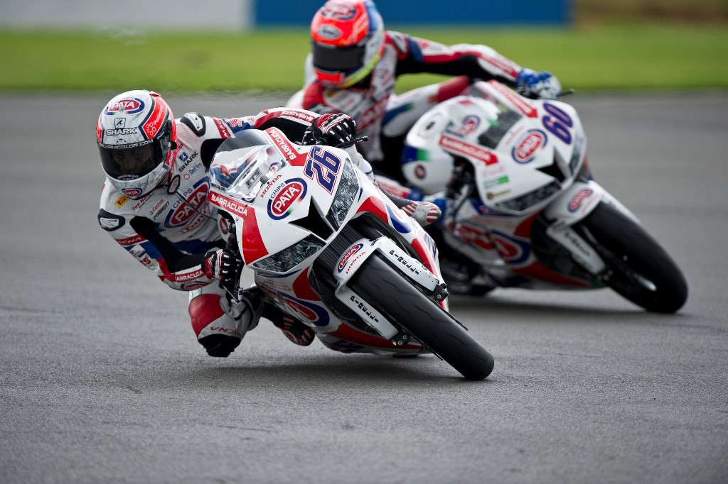 Van Der Mark y Giugliano dominan la FP2 SBK en Magny-Cours