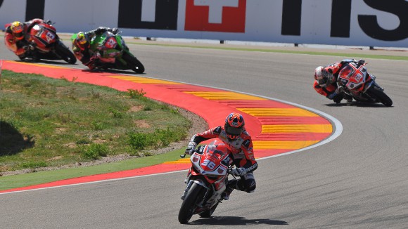 Jezek, Giugliano y De Rosa dominan el FP3 SBK en Misano