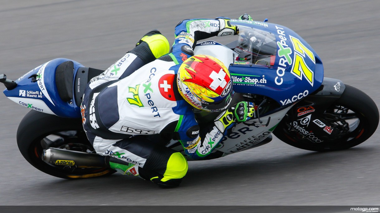 Dominique Aegerter marca la pole Moto2 en Sachsenring, Kallio 2º y Rabat 3º