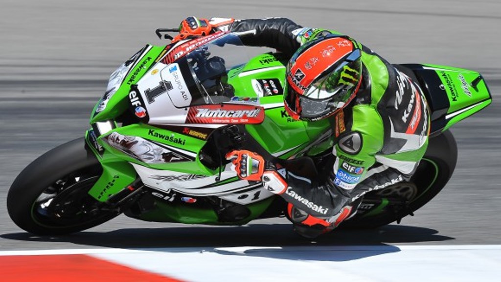 Tom Sykes domina el día 2 de test SBK en Portimao