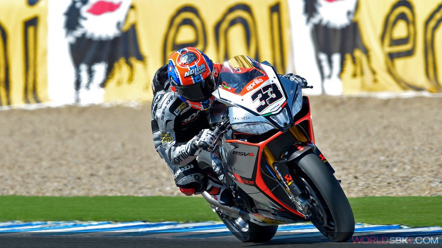 Marco Melandri gana la carrera 1 de SBK en Jerez