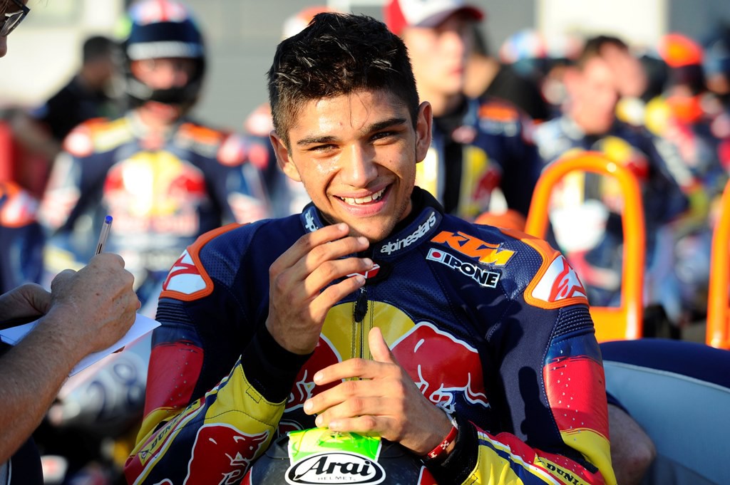 Mir gana la carrera 1 de la Rookies Cup en Motorland, Martín Campeón 2014