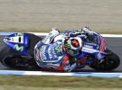 Lorenzo triunfa en la carrera de MotoGP en Japón, Márquez es 2º y Campeón