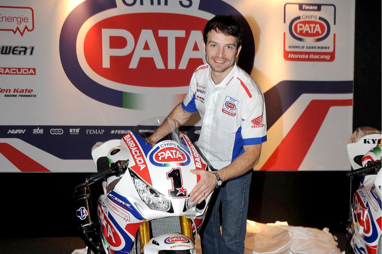 Los rumores SBK sitúan a Sylvain Guintoli fuera del Pata Honda para 2016