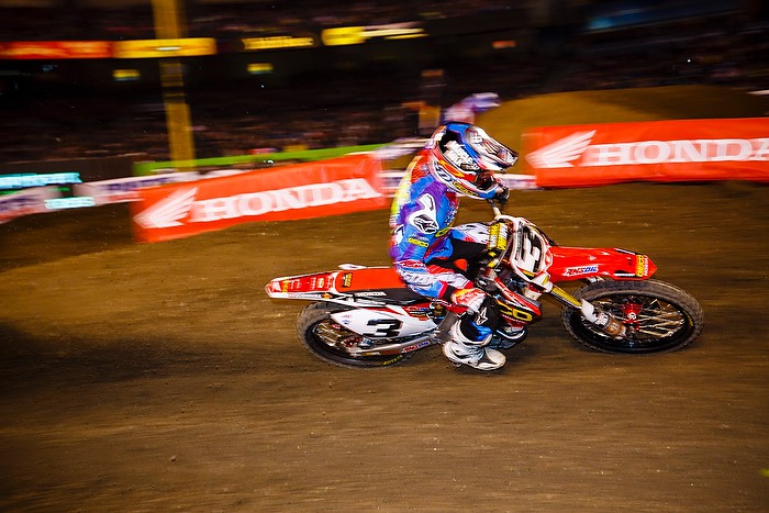 Eli Tomac gana la segunda prueba del AMA SX en Phoenix