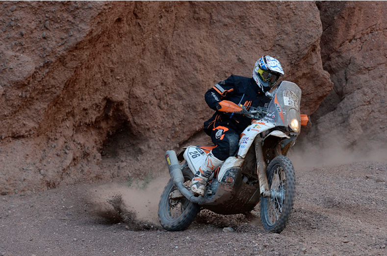 Toby Price domina la 12ª etapa del Dakar 2015, Coma más líder