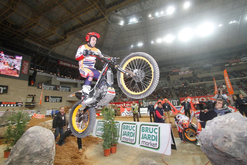 Todo preparado para el Trial Enduro Indoor de Barcelona 2015