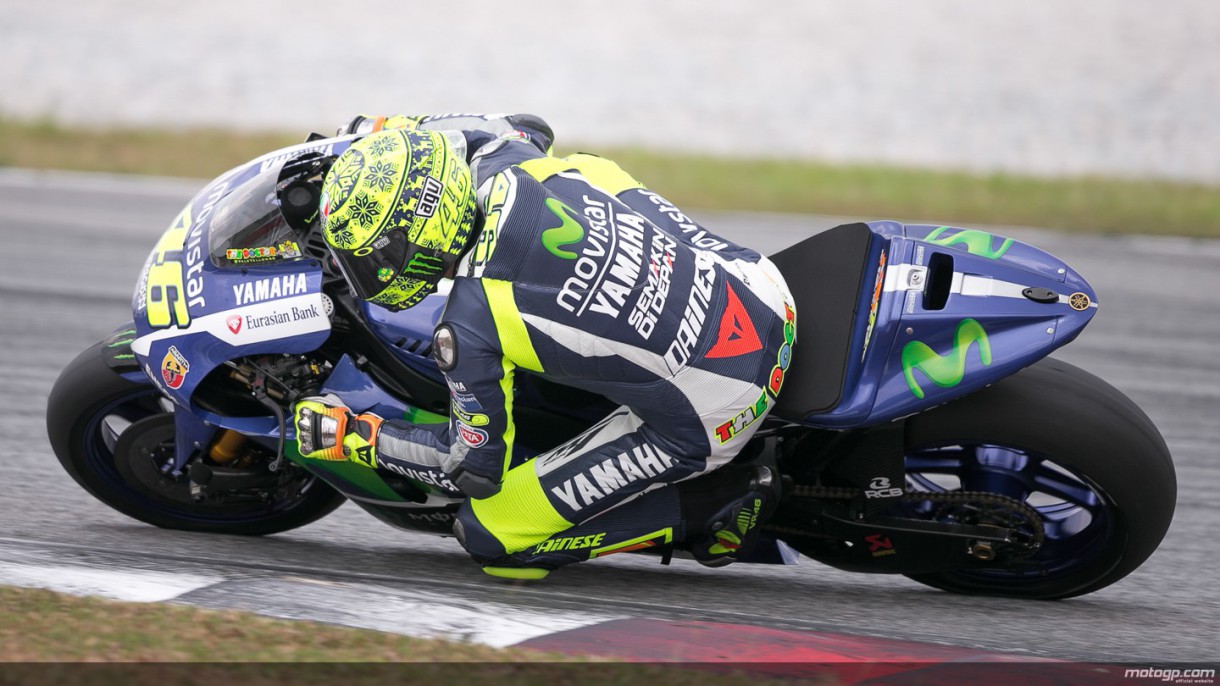 Los pilotos MotoGP prueban los neumáticos Michelin en Sepang