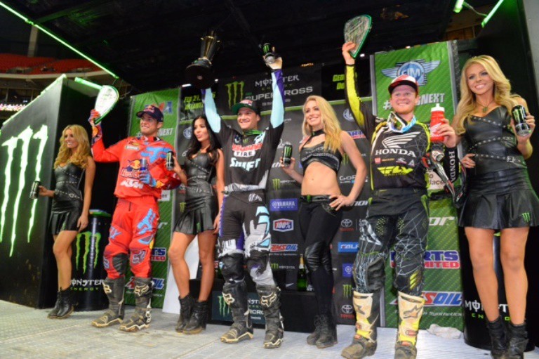 Chad Reed domina la prueba del AMA SX 2015 en Atlanta, Dungey más líder