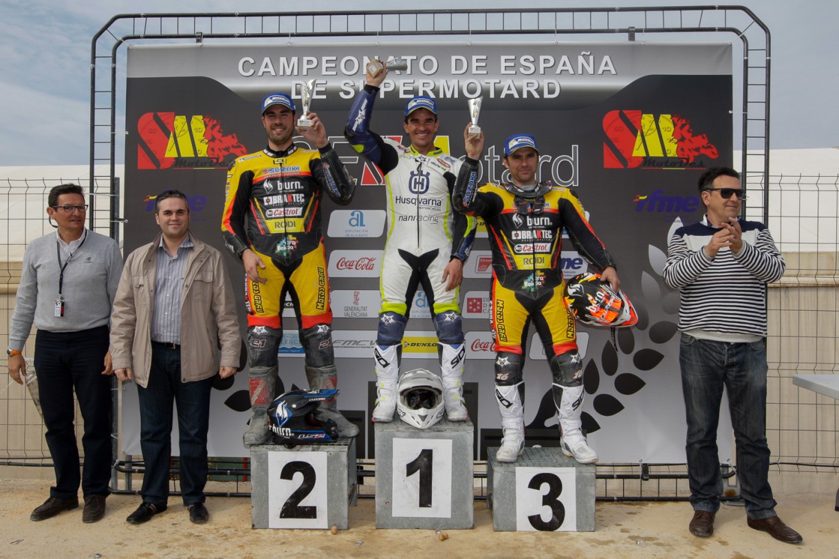 Albaida arranca por todo lo alto el nacional de Supermotard 2015