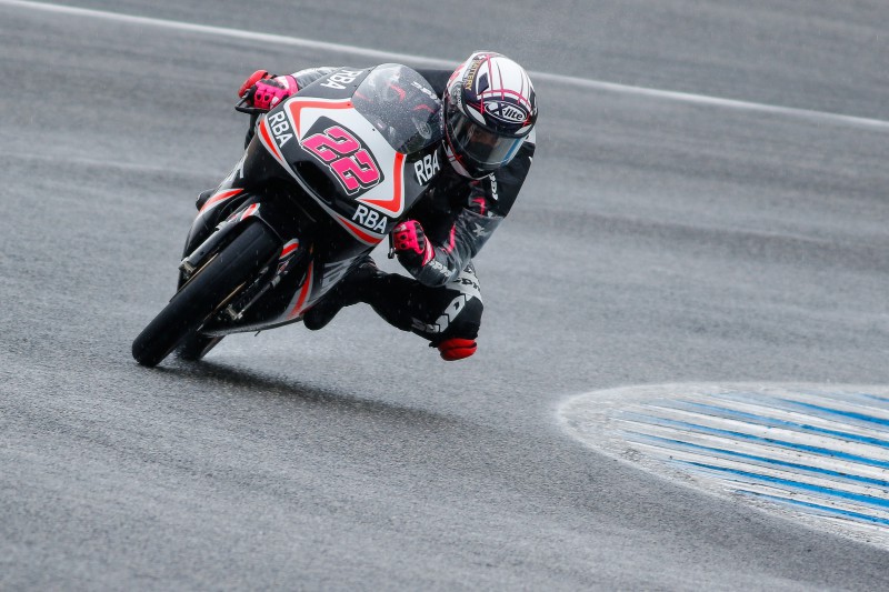 Ana Carrasco se fractura la clavícula derecha en el test Moto3 Jerez