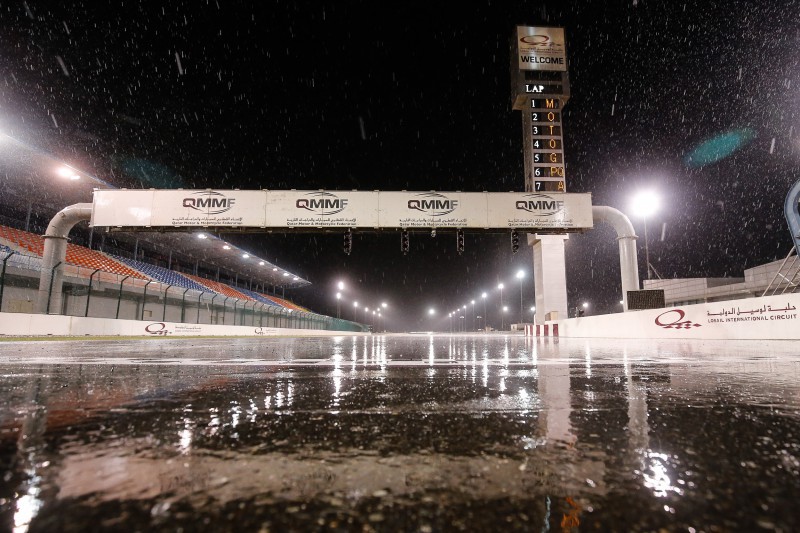 La lluvia nos deja sin día 3 de acción en el test MotoGP en Qatar 2015