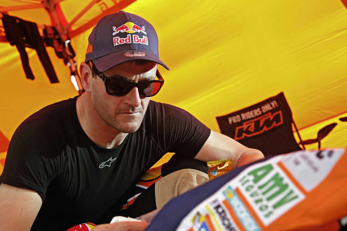 Marc Coma gana la primera etapa del Sealine Cross-Country Rally 2015