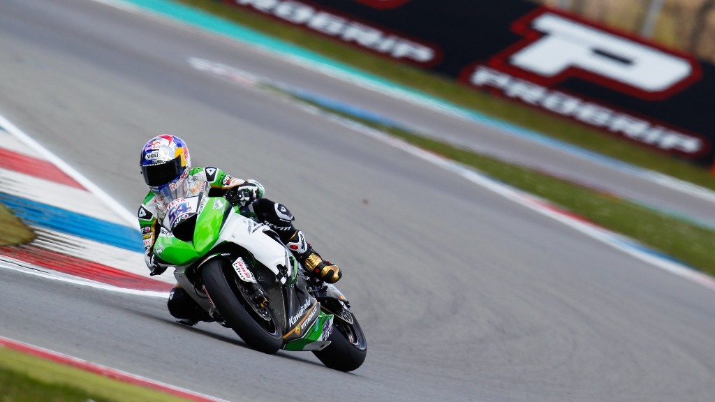 Kenan Sofuoglu gana la carrera Supersport Assen, Cluzel 2º y enfadado