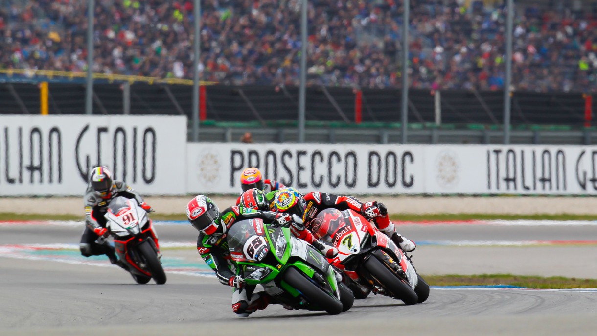 Jonathan Rea marca doblete SBK en Assen, Davies 2º y VD Mark 3º