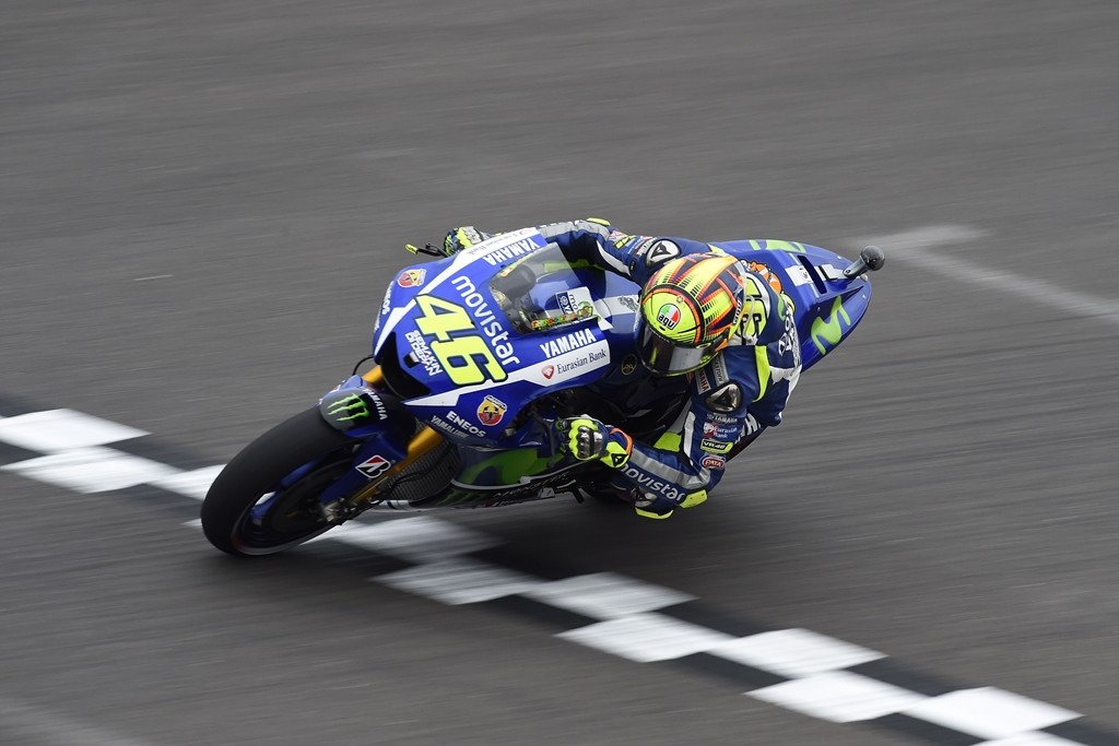 Valentino Rossi triunfa en la carrera de MotoGP Argentina, Márquez KO