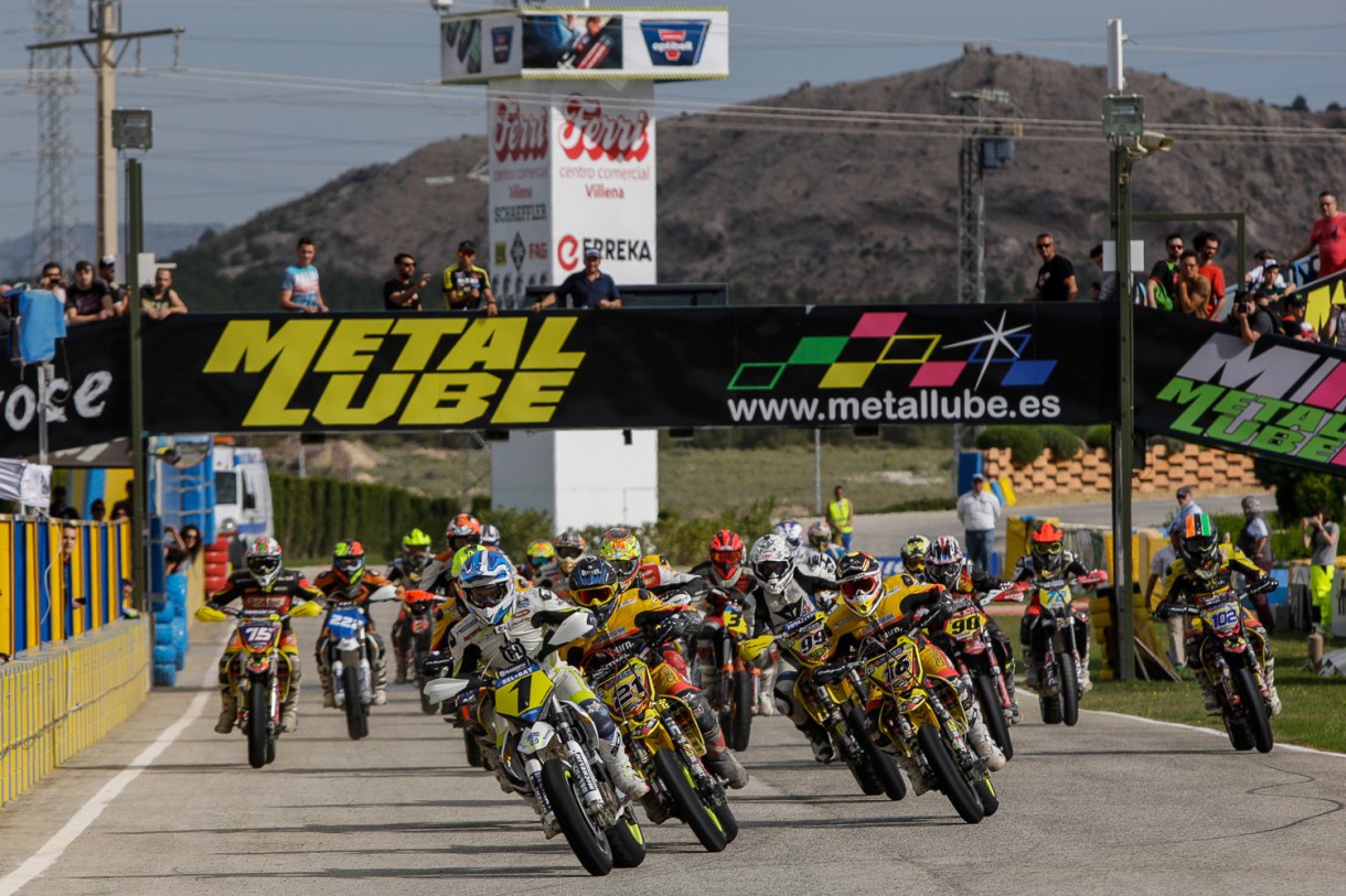 Éxito total en la prueba del nacional de Supermotard 2015 en Villena