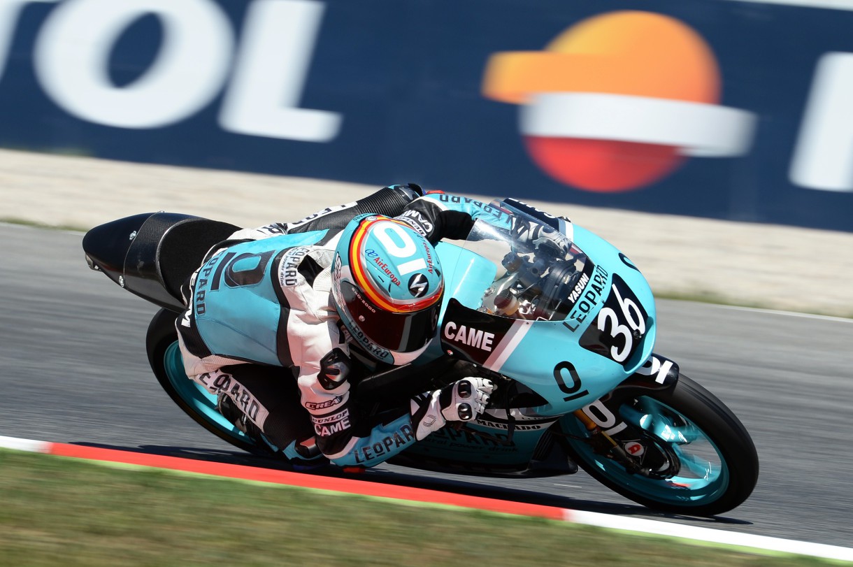 Joan Mir gana la carrera 2 del Mundial Junior Moto3 en Catalunya, Canet 2º y Pawi 3º