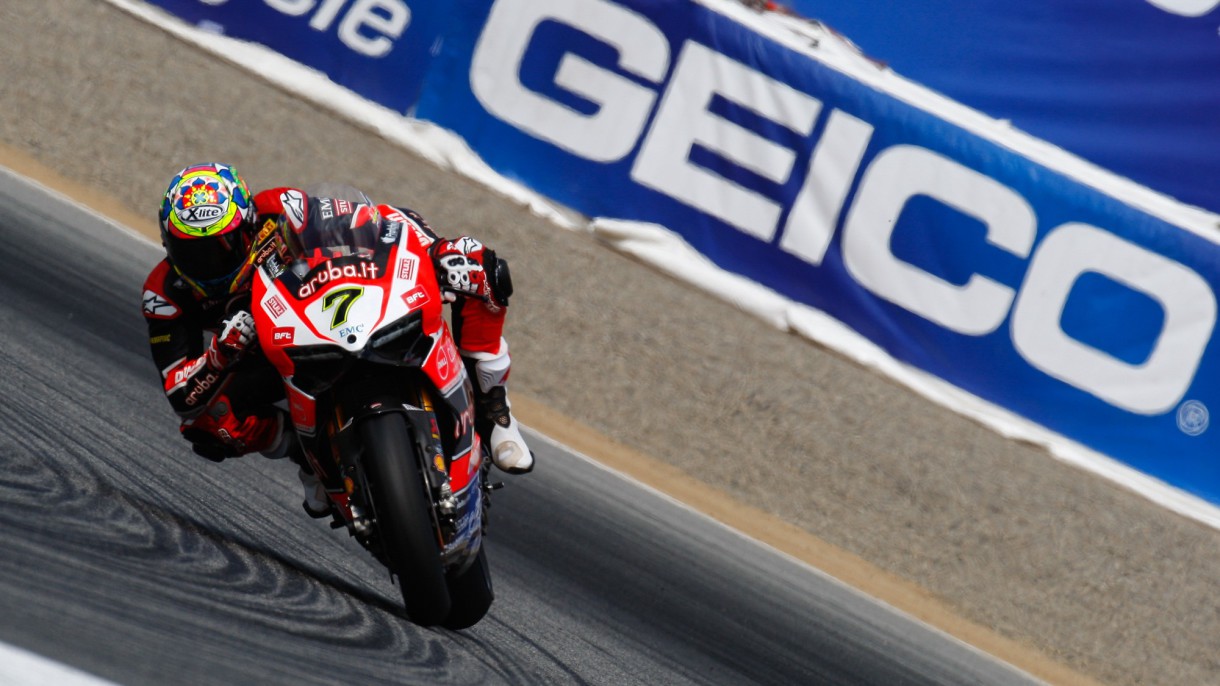 Chaz Davies marca la superpole SBK en Laguna Seca, Giugliano 2º y Torres 3º