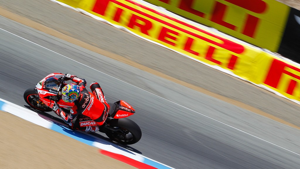 Chaz Davies es el mejor de SBK en la primera jornada de Laguna Seca