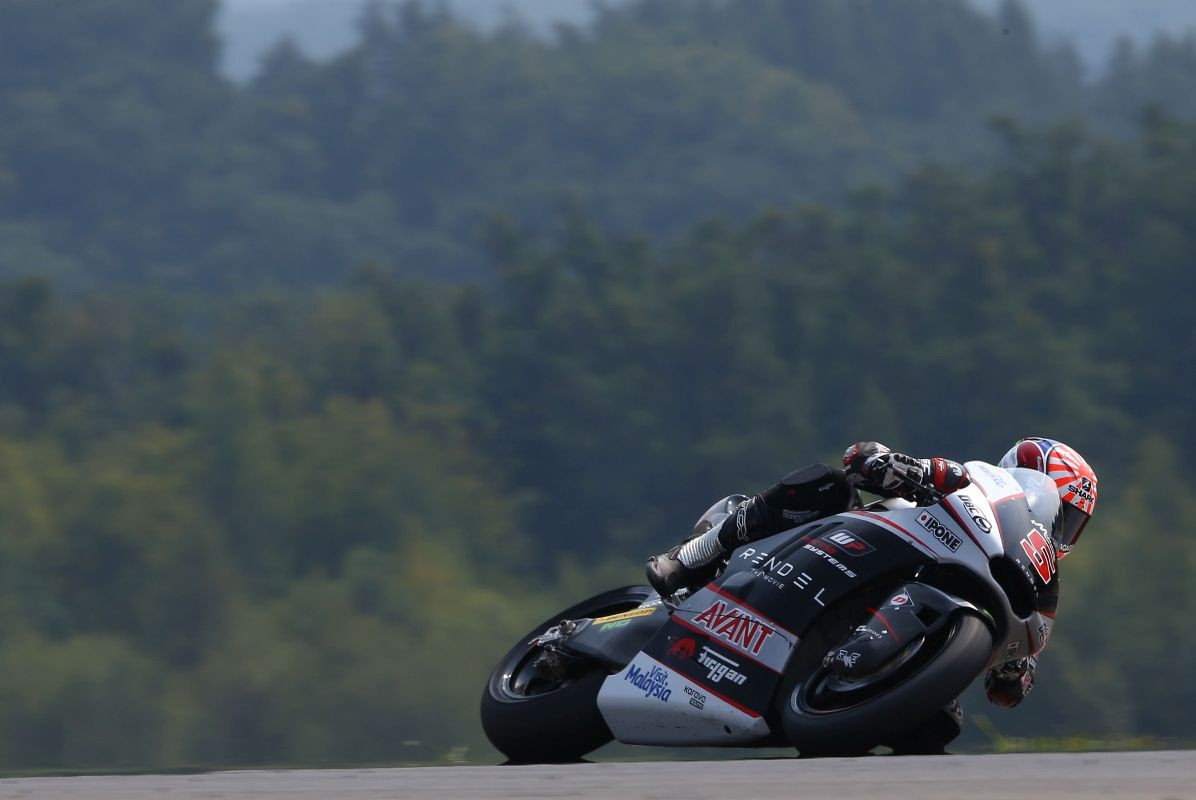 Johann Zarco domina la carrera de Moto2 en Brno, Rabat 2º y Rins 3º