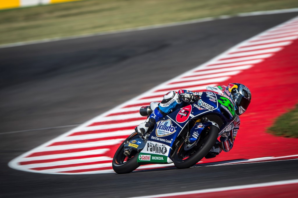 Enea Bastianini gana una carrera muy peleada de Moto3 en Misano