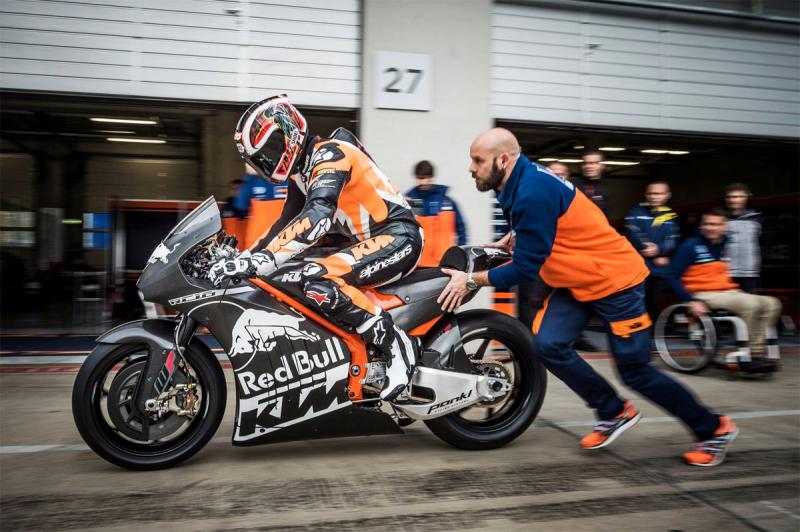 Alex Hofmann de test con la KTM MotoGP en Austria