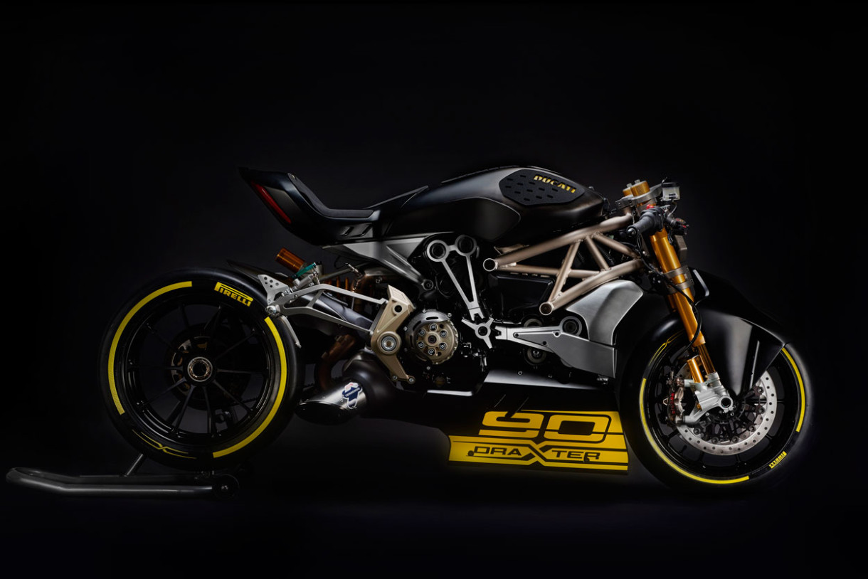 Ducati presenta la DraXter en el Salón de Verona