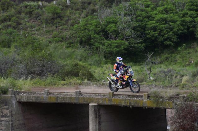 Price consigue una nueva victoria en la quinta etapa del Dakar 2016, Gonçalves líder