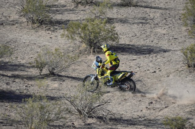 Stefan Svitko logra la victoria en la décima etapa del Dakar 2016, Price más líder